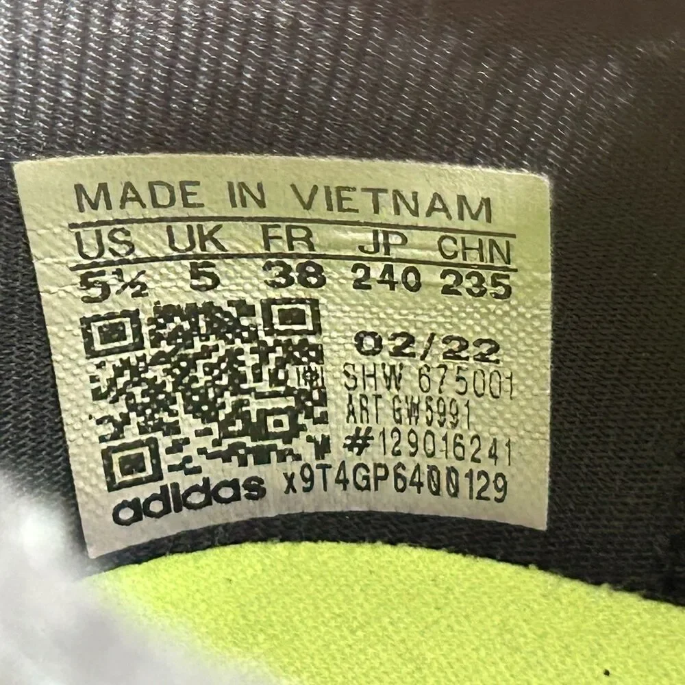 Adidas NMD_V3 GW5991 Kids Sz 5.5 Black Signal Green Athletic Running Shoes Used
